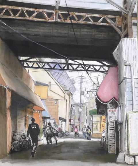 鉄路の下、息づく暮らし